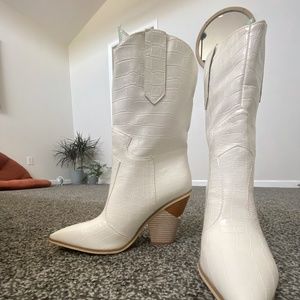 COPY - NEW: Modern white western boots